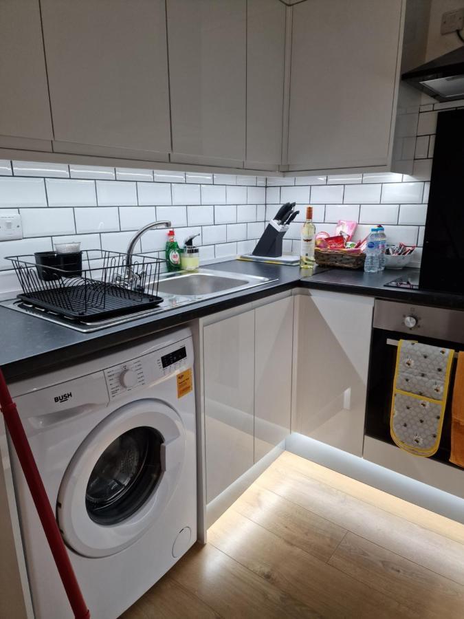 Balco Sherwood Apartment - 2 Bedrooms, 5 Beds - Sky Tv And Internet Nottingham Exteriör bild